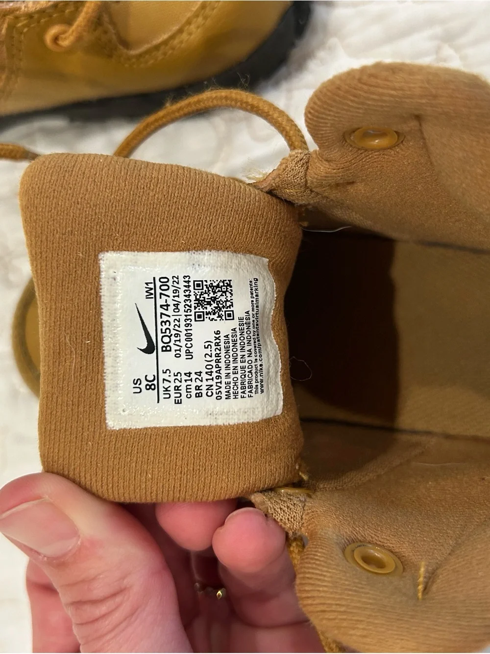 Nike Kids Wheat Brown Lace-Up Hiking Boots